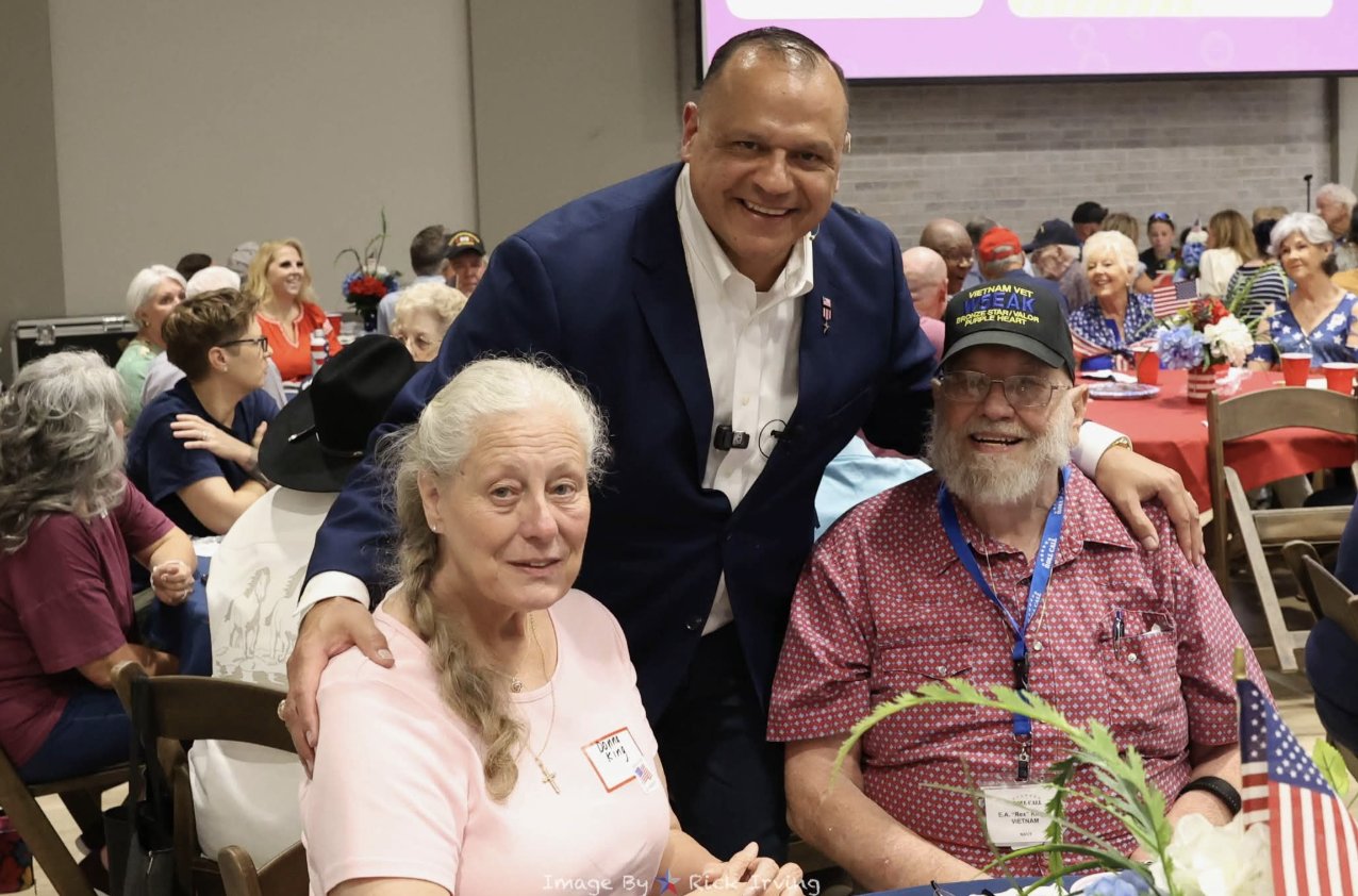 Eric Rush with veterans at Roll Call North Texas